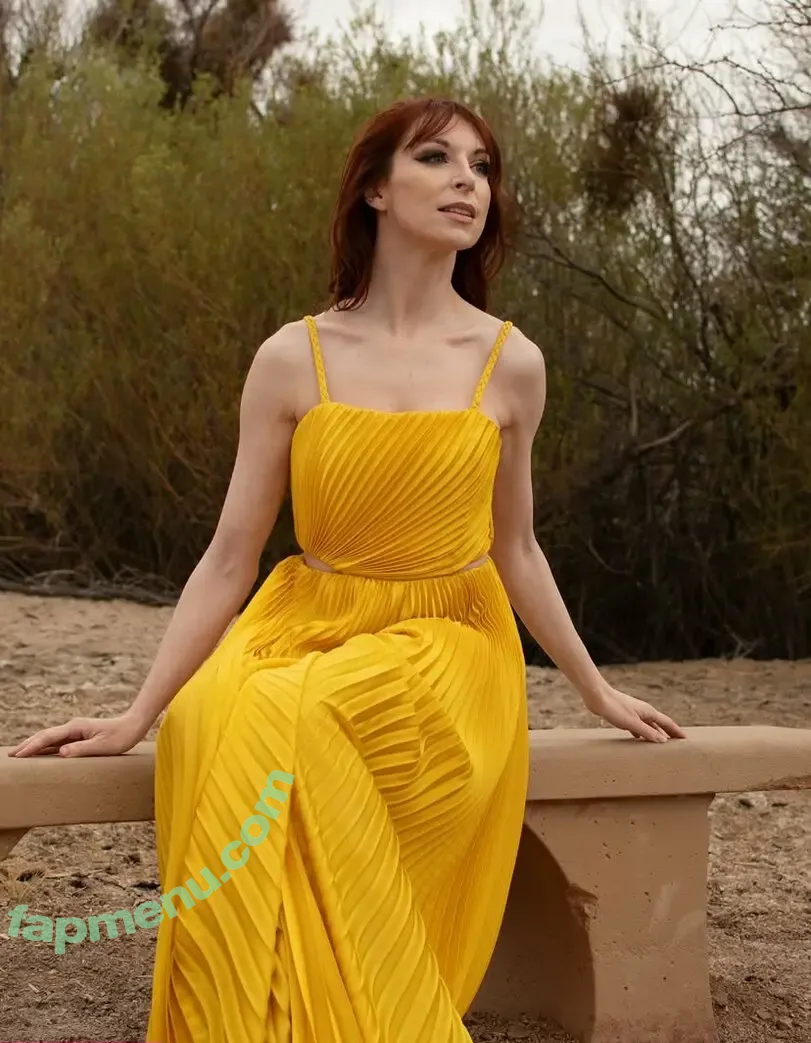 Lisa Foiles nude photo #0333 (lisafoiles)