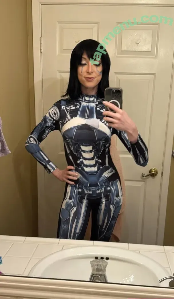 Lisa Foiles nude photo #0426 (lisafoiles)