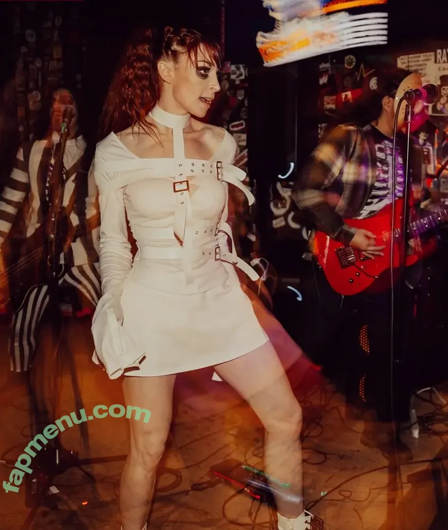 Lisa Foiles nude photo #0498 (lisafoiles)