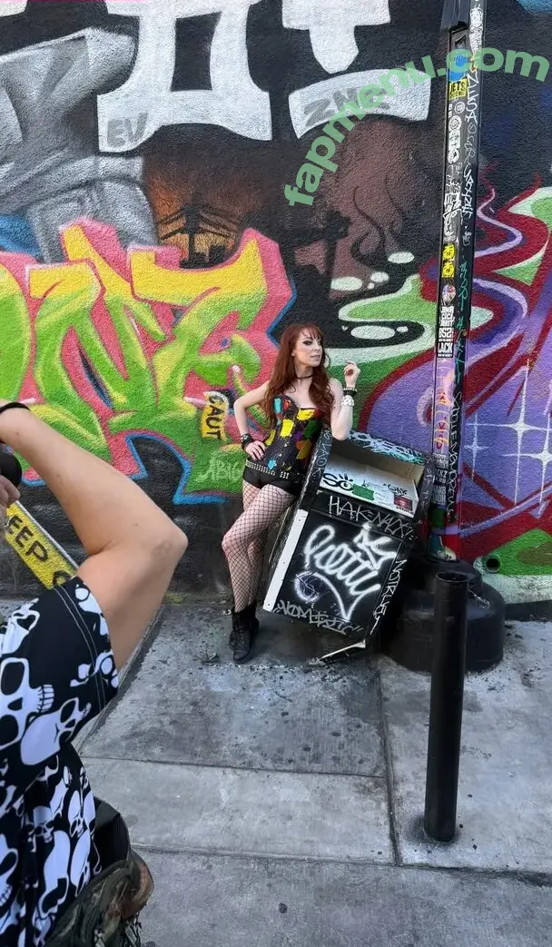 Lisa Foiles nude photo #0513 (lisafoiles)