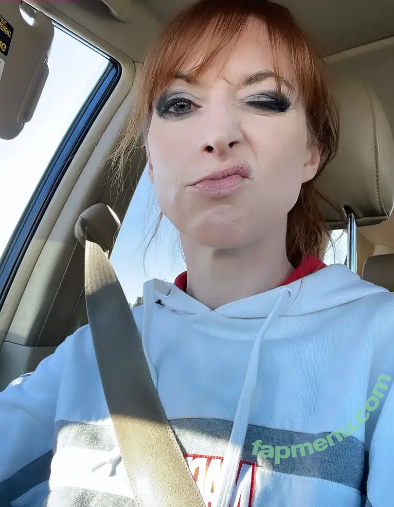 Lisa Foiles nude photo #0566 (lisafoiles)