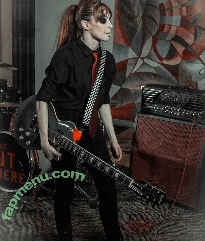 Lisa Foiles nude photo #0578 (lisafoiles)