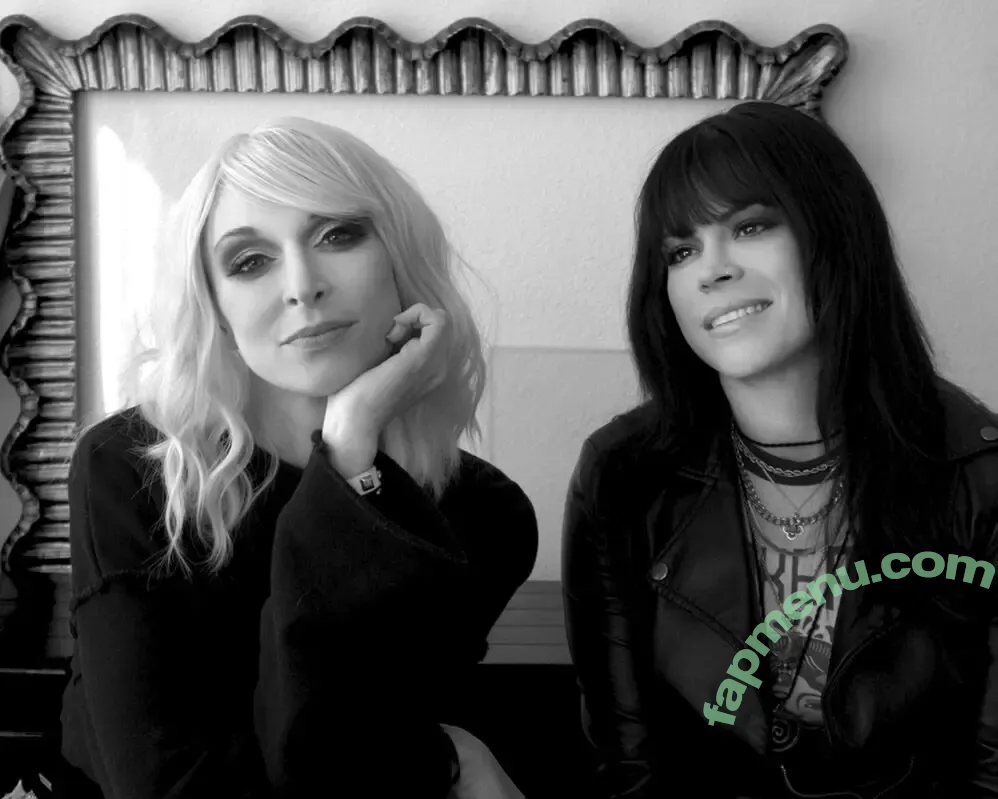 Lisa Foiles nude photo #0595 (lisafoiles)