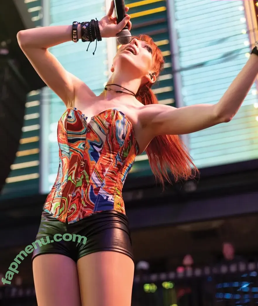 Lisa Foiles nude photo #0600 (lisafoiles)