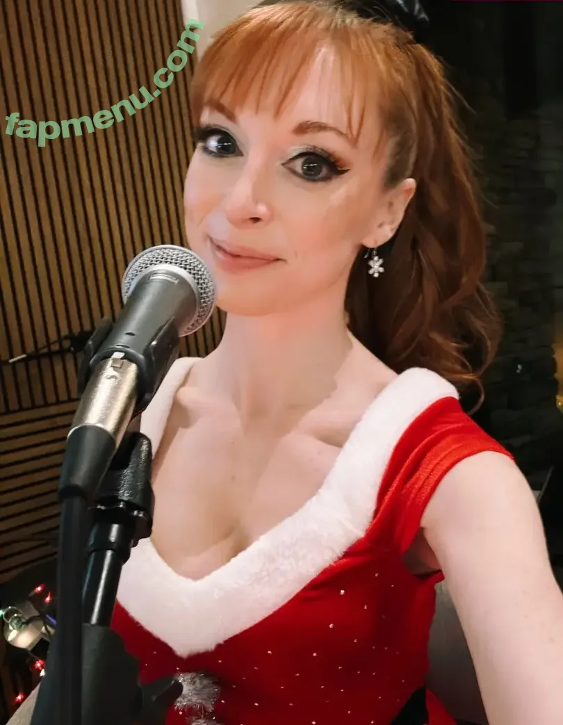 Lisa Foiles nude photo #0605 (lisafoiles)