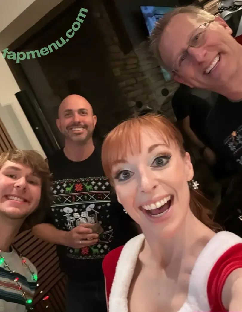 Lisa Foiles nude photo #0606 (lisafoiles)