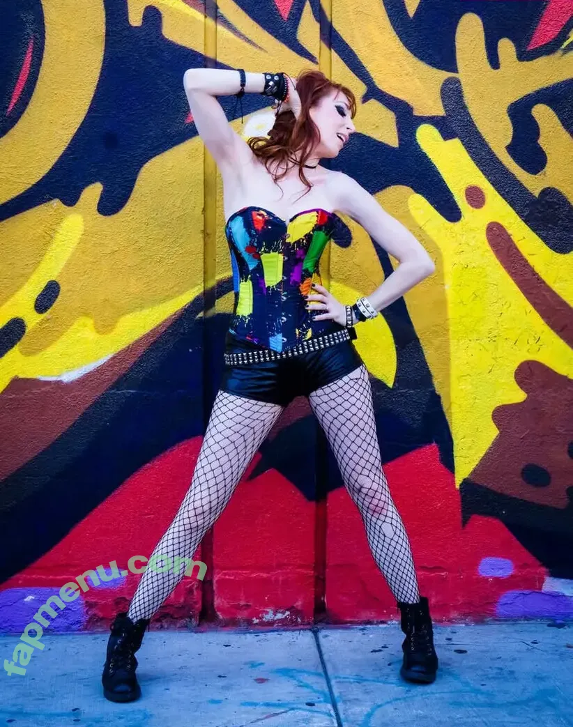 Lisa Foiles nude photo #0621 (lisafoiles)