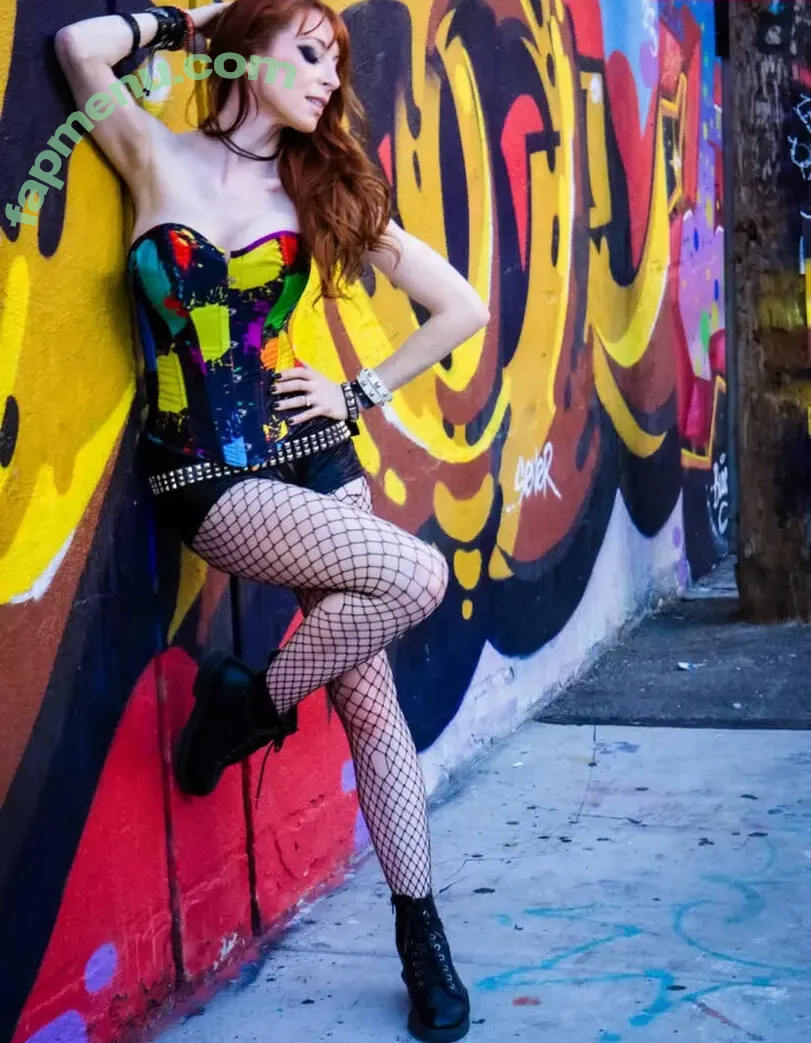 Lisa Foiles nude photo #0623 (lisafoiles)