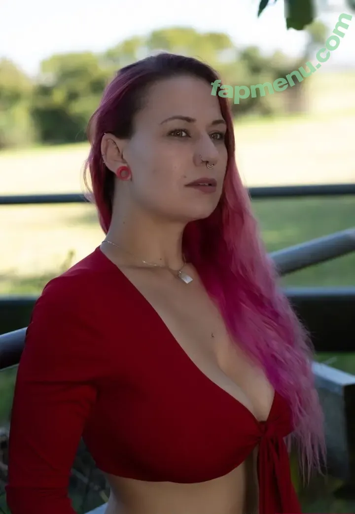 Lisa.joanne nude photo #0258 (_little_miss_banshee__ / little_miss_banshee)