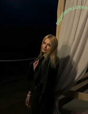 lisa_knows / lisa_knows_s nude photo #0008