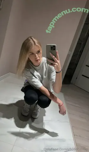 lisa_knows / lisa_knows_s nude photo #0011