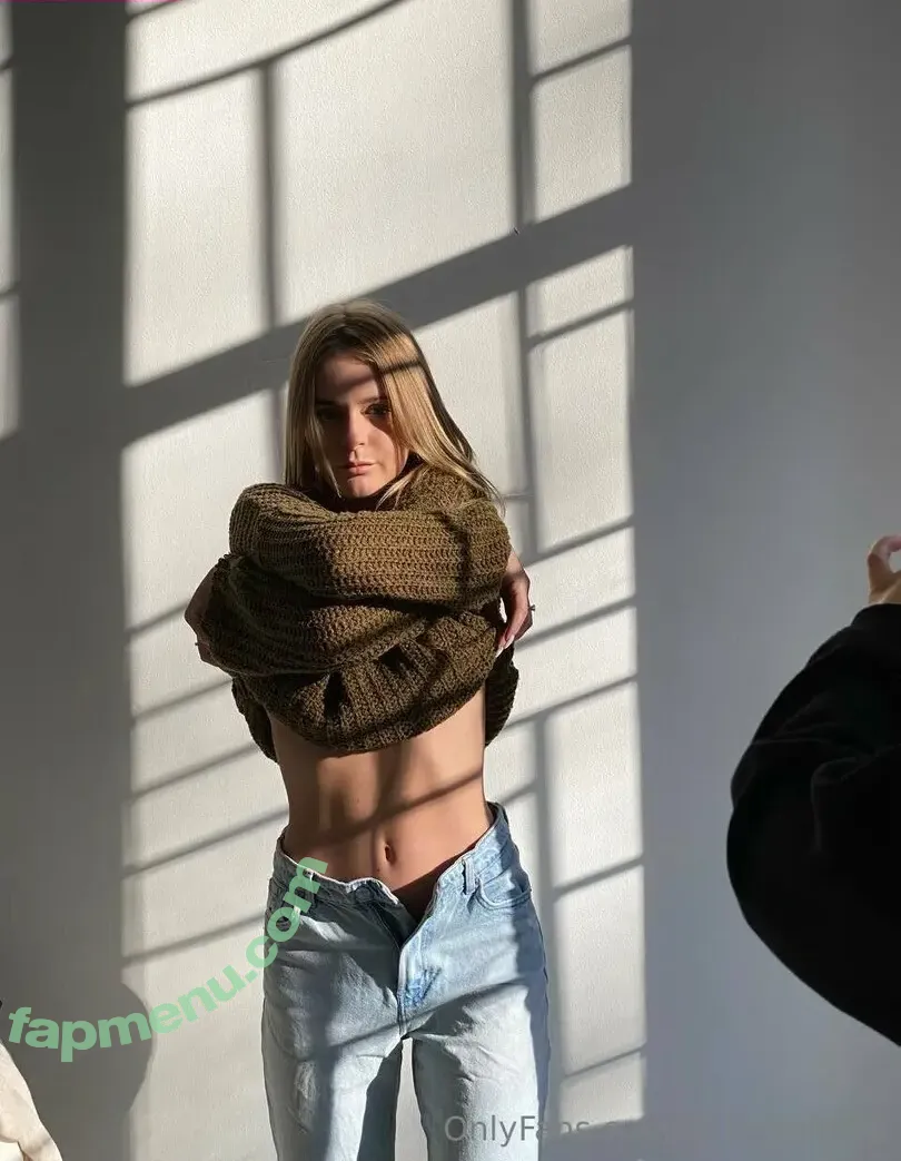 lisa_knows nude photo #0015 (lisa_knows_s)