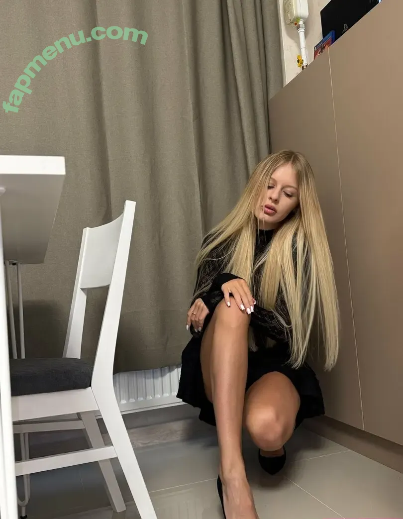 lisa_knows nude photo #0030 (lisa_knows_s)