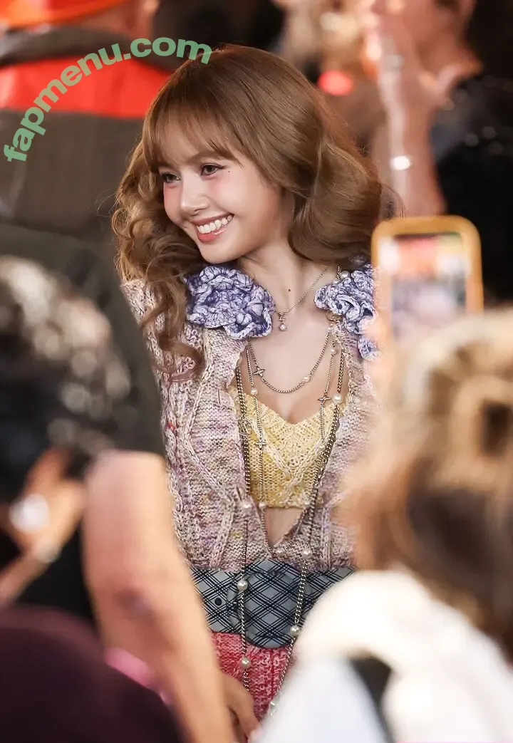 Lisa Manoban nude photo #0096 (lalalalisa_m)