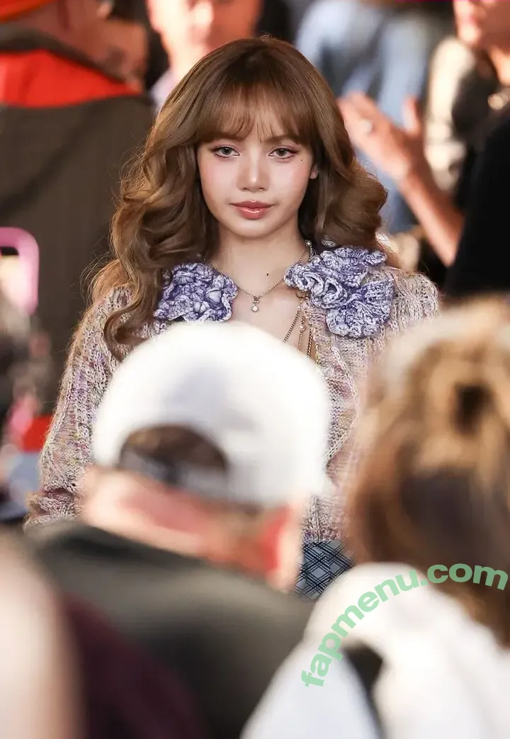 Lisa Manoban nude photo #0098 (lalalalisa_m)