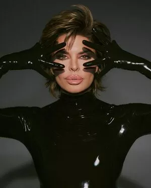 Lisa Rinna / lisarinna nude photo #0118