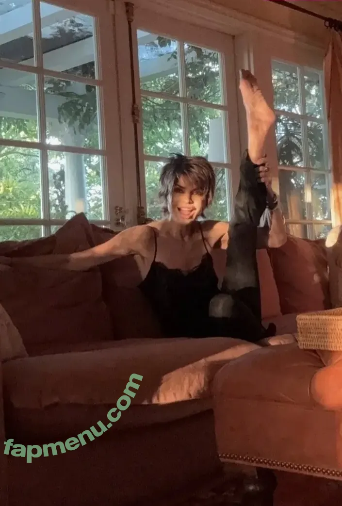 Lisa Rinna nude photo #0412 (lisarinna)