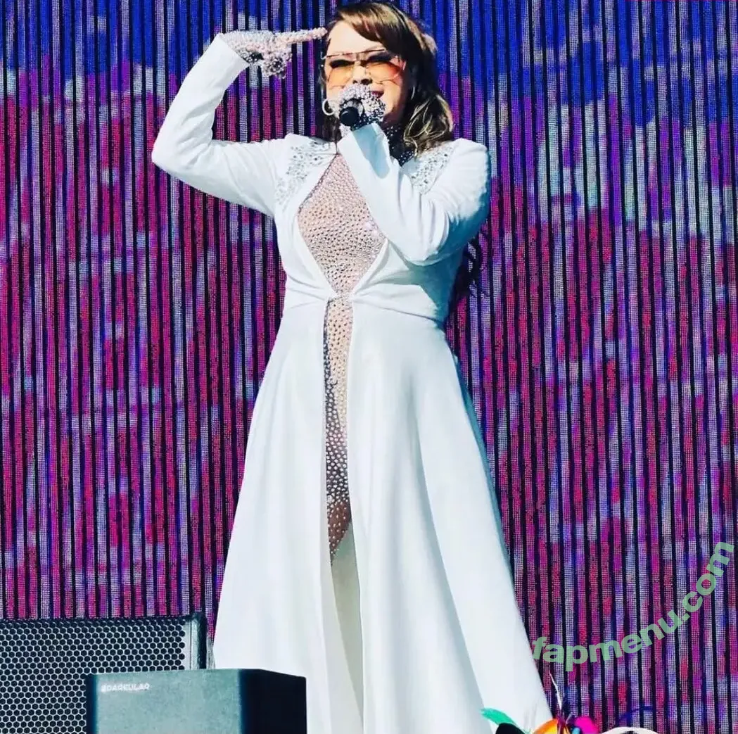 Lisa Scott-Lee nude photo #0020 (lisascottlee1)