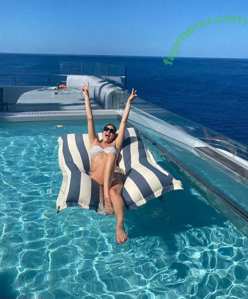 Lisa Snowdon nude photo #0160 (lisa_snowdon)