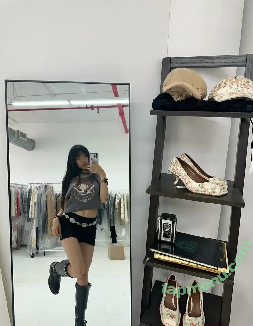 Lisa Tung nude photo #0012 (_lisatung / artsybylisa)