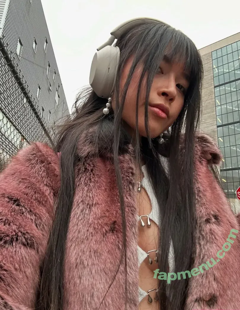 Lisa Tung nude photo #0031 (_lisatung / artsybylisa)