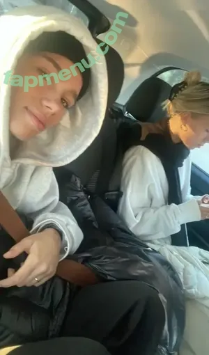 Lisa und Lena / lisaandlena nude photo #0044