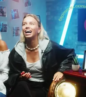 Lisa und Lena / lisaandlena nude photo #0069