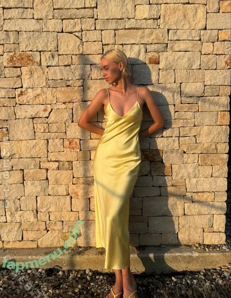 Lisa und Lena nude photo #0167 (lisaandlena)