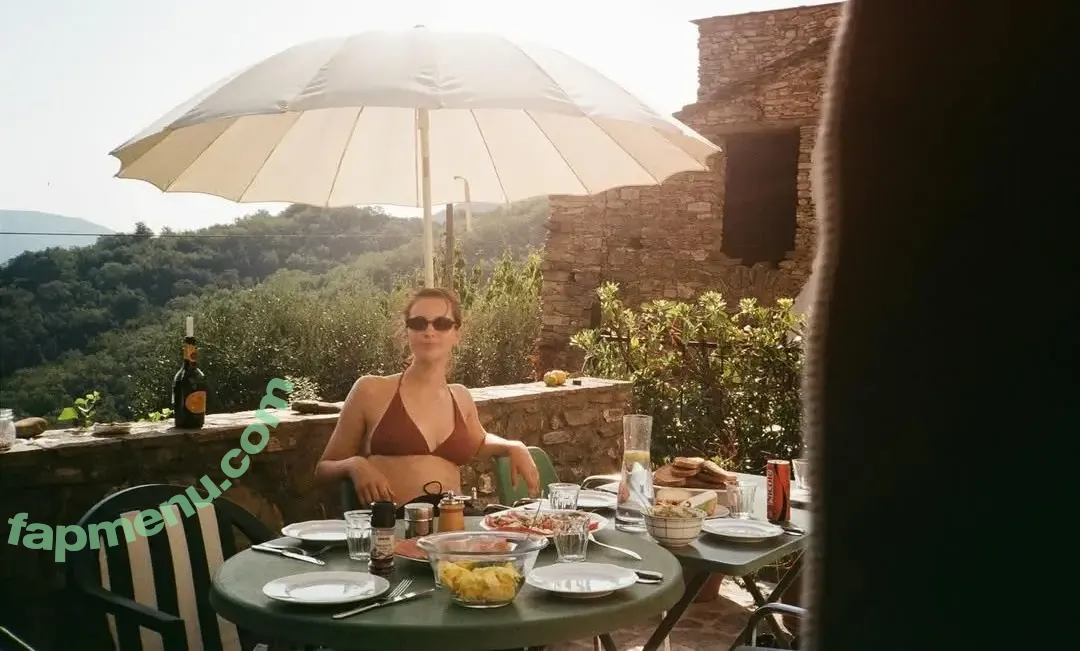 Lisa Vicari nude photo #0099 (lisa.vicari)