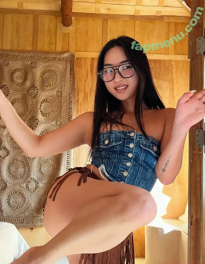 Lisahannalee nude photo #0019 (lalisaleague)