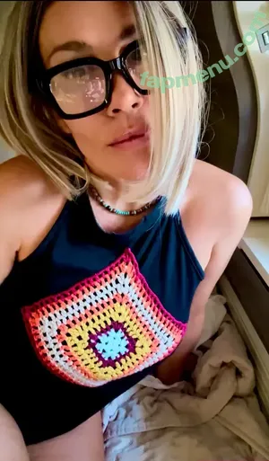 lisakunzfeetof / lisakunz_ft nude photo #0015