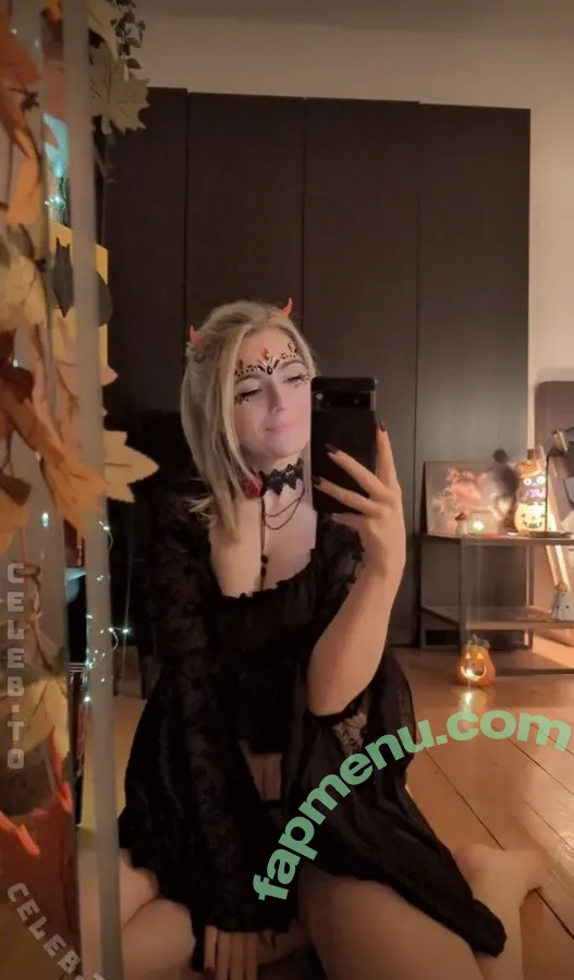 Lisamaus nude photo #0047 (Lisa.Sakura22 / kimilee22 / lisaonthemooni)