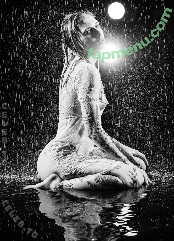 Lisaxptc nude photo #0113 (Lisaxptc)