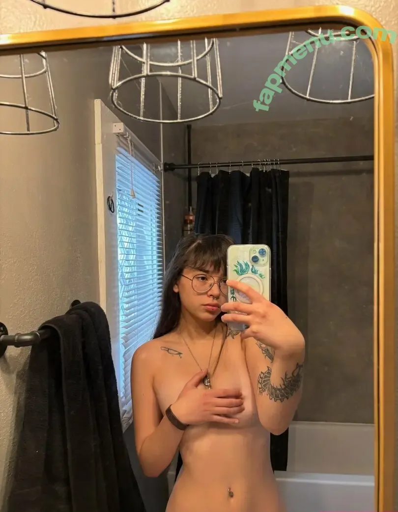 lisetteonset nude photo #0013 (lisette.still.on.set)