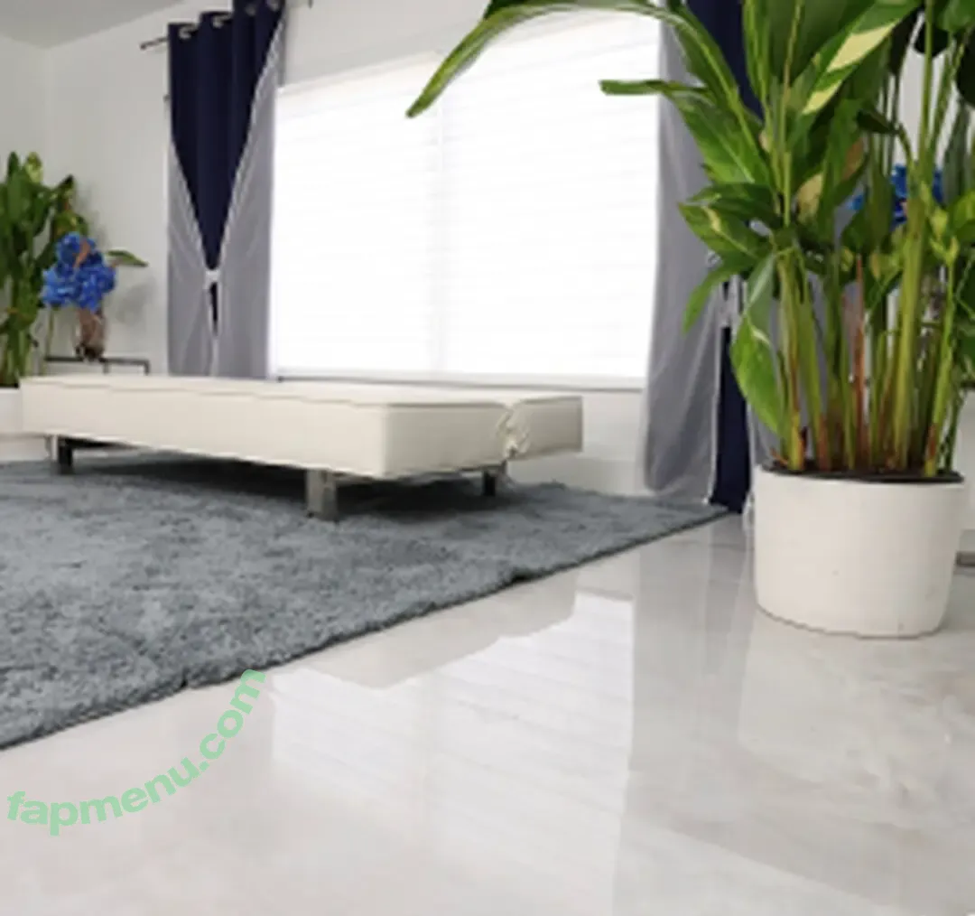 Lissa Aires nude photo #0022 (iwantlissaaires / lisa martiz / lissaaires / lissaairesa)