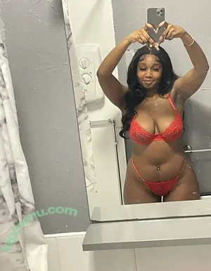 Lissababez nude photo #0009