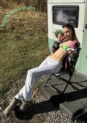 litlonn / Katya nude photo #0974