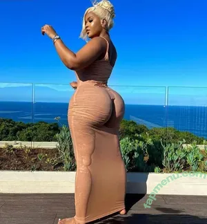 littest_2001 / Beverly Tlhako nude photo #0010
