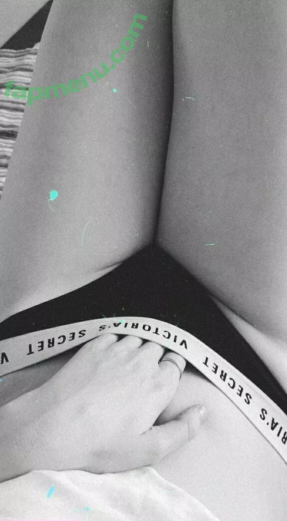 little_bee nude photo #0018 (LittleBeeBecca / little_becca_bee / littlebeccabee)