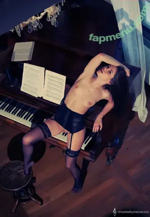 Little Caprice / little.caprice.official / littlecaprice nude photo #1630