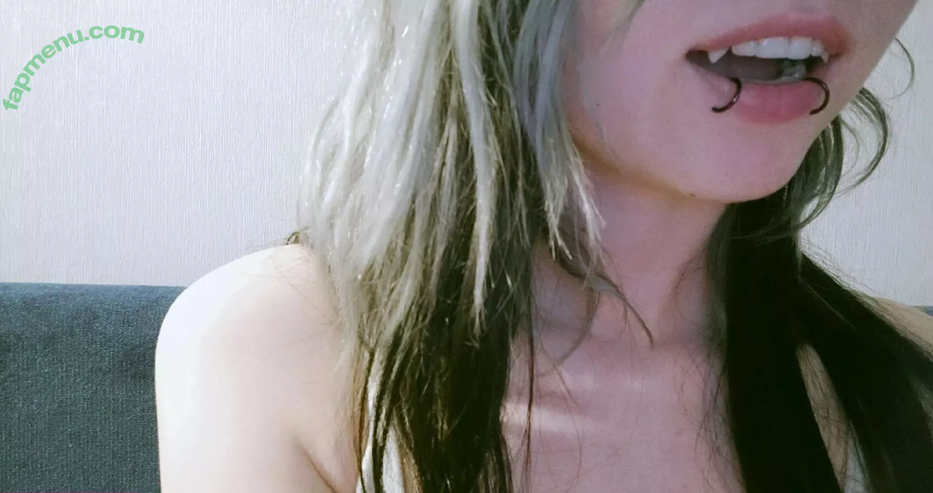 little_emo_kitten nude photo #1845 (daddys_emo_girl / justemokitten)