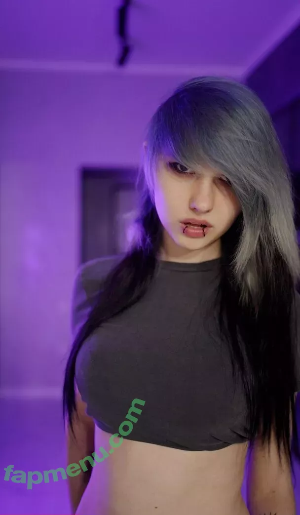 little_emo_kitten nude photo #1876 (daddys_emo_girl / justemokitten)