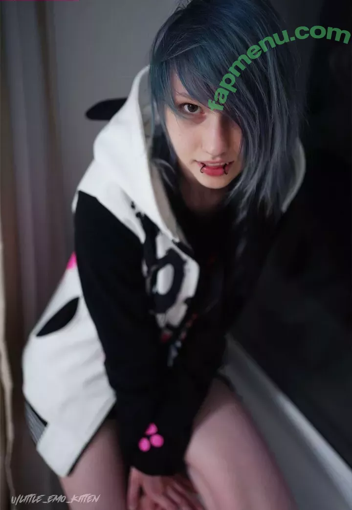 little_emo_kitten nude photo #1880 (daddys_emo_girl / justemokitten)
