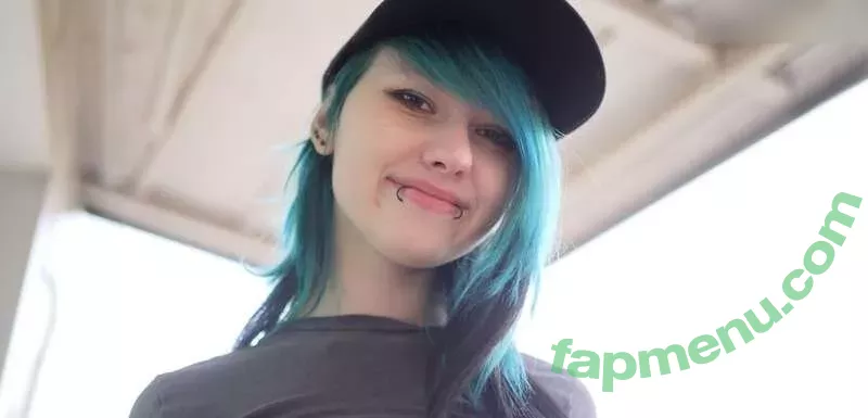 little_emo_kitten nude photo #1930 (daddys_emo_girl / justemokitten)