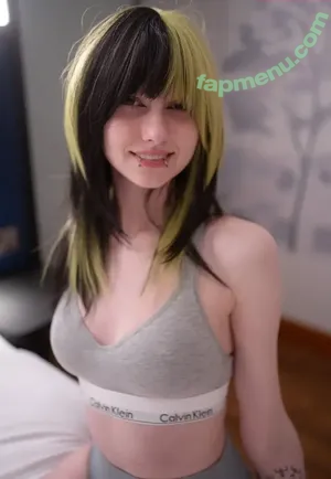 little_emo_kitten / daddys_emo_girl nude photo #2791