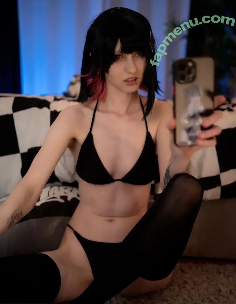 little_emo_kitten nude photo #2832 (daddys_emo_girl / justemokitten)