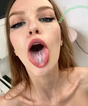 little_harley / little_harley__quinn / sweet_molly nude photo #0005