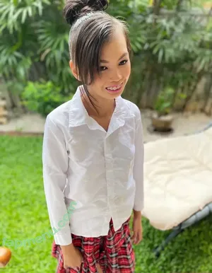 little-lisha / littlelisha143 nude photo #0113