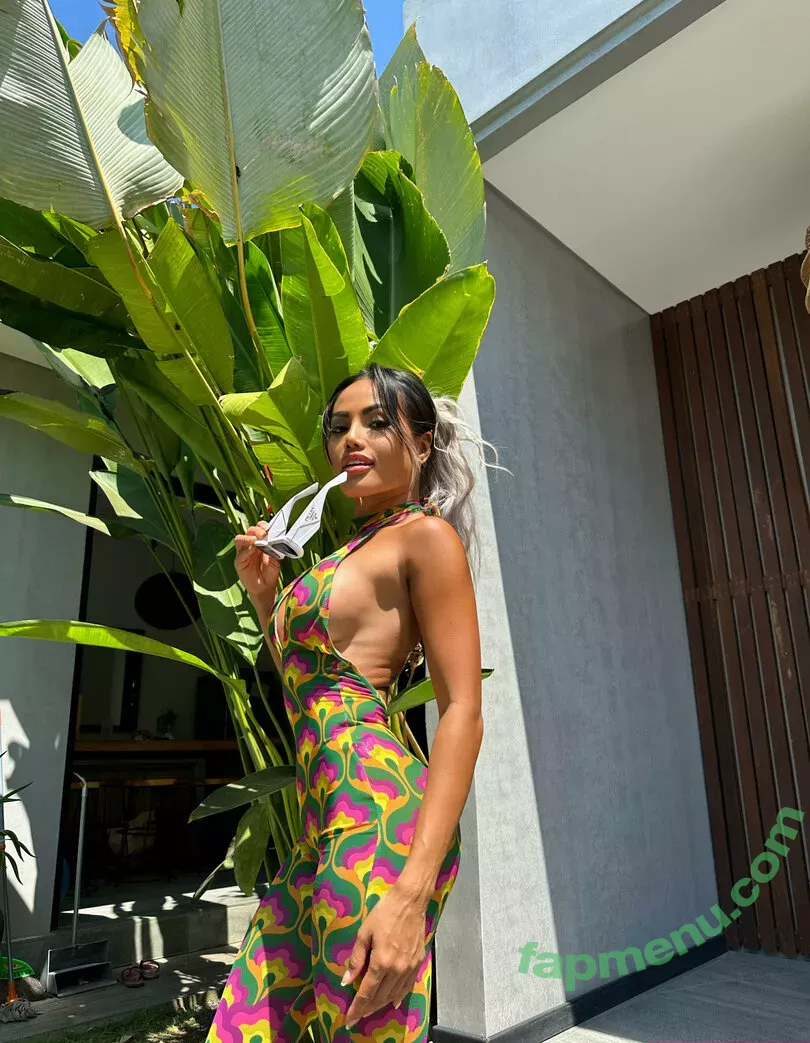 little_sophia nude photo #0123 (little_sophia__)