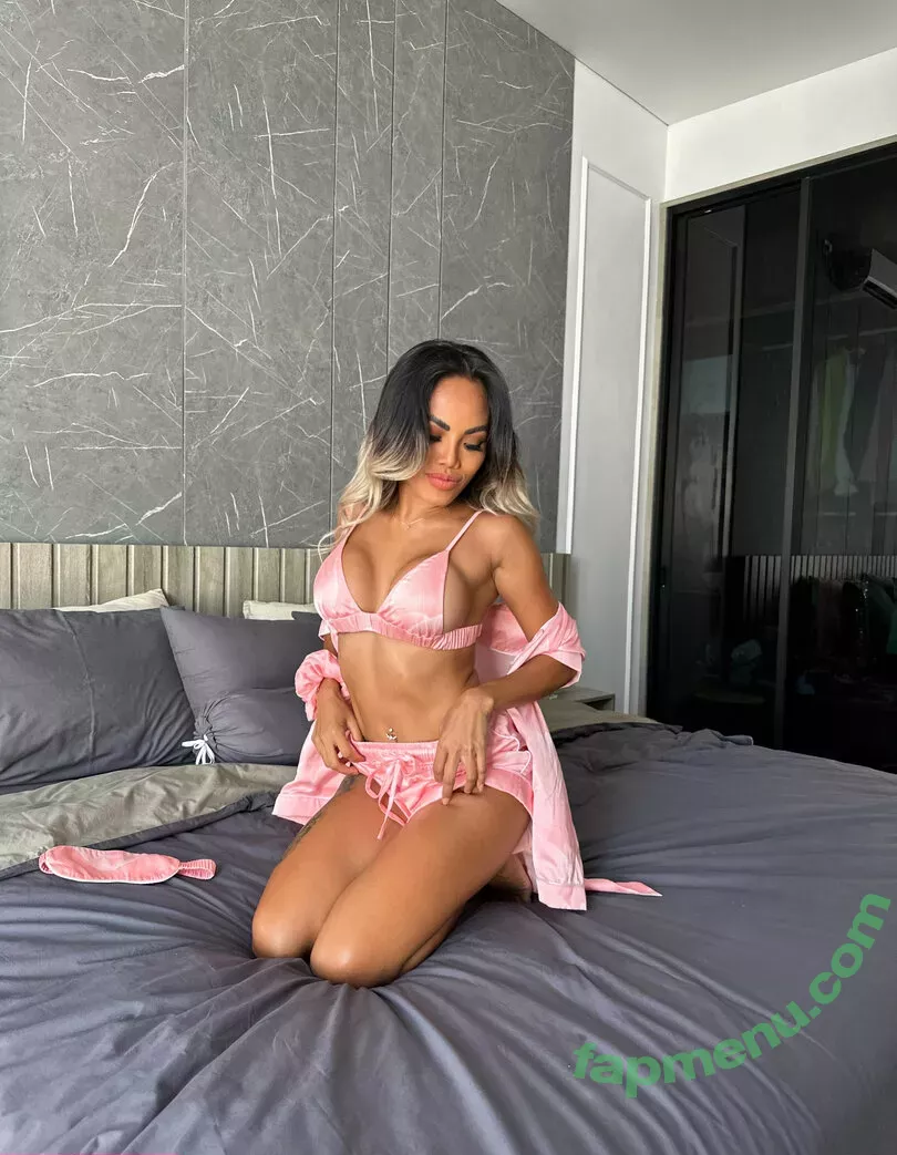 little_sophia nude photo #0149 (little_sophia__)